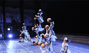 開(kāi)業(yè)演出